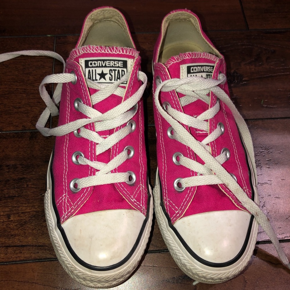 Converse - Picture 2 of 3